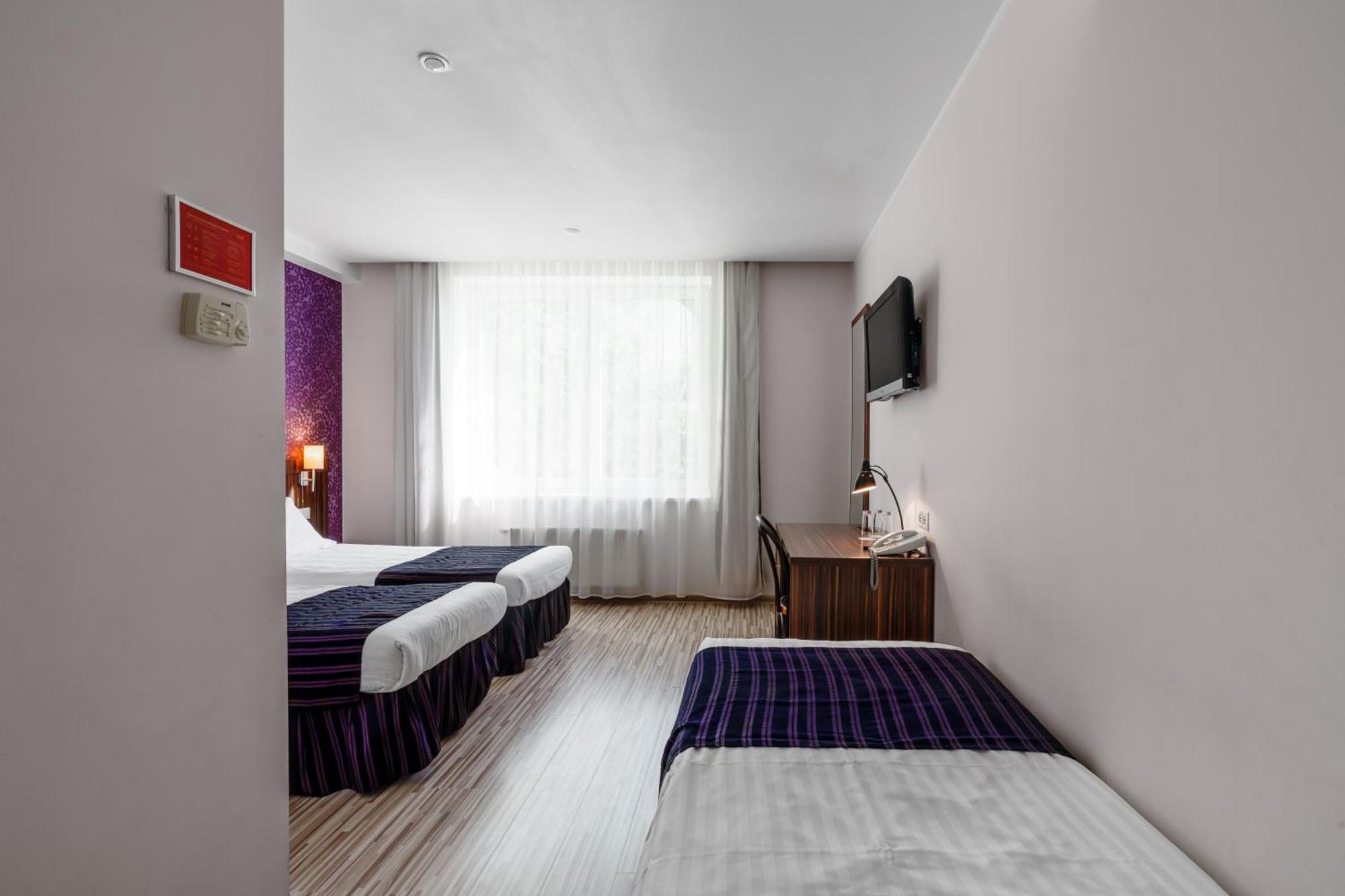 Rija Vef Hotel With Free Parking Riga Quarto foto